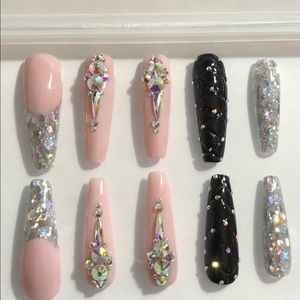 Authentic custom press on nails